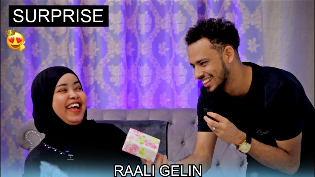 AYAAN OO AAN RAALI GELIN UGU DHIGEY SURPRISE GIFT AY AAD U JECESHAHAY…..!!!😍