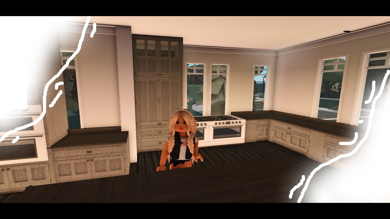 У Сэйлор есть парень?! **Он на 4 года старше её?** /voices/bloxburg/roleplay/