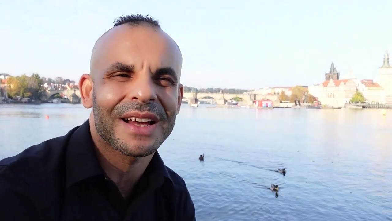 Egypťan Mido Hassan hovořící plynně česky - bohemista, tlumočník, překladatel a učitel arabštiny