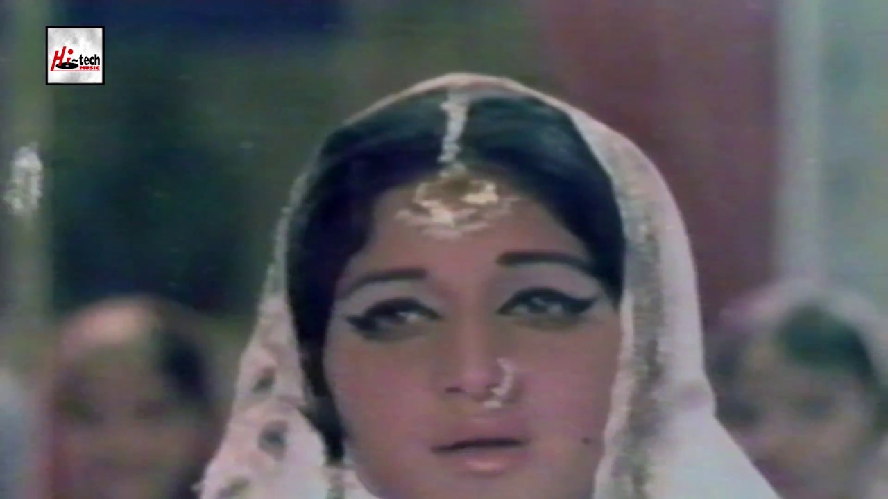 HAMAREY SAMNEY AA KAR - AHMED RUSHDI & ROONA LAILA - UMRAO JAN ADA - PAKISTANI FILM SONG