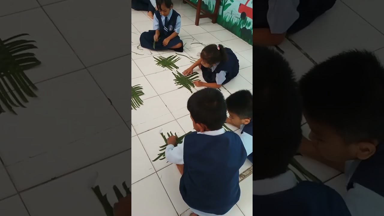 Menganyam dengan bahan alam, kegiatan paud tema rekreasi