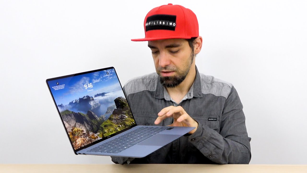 HUAWEI MateBook X Pro (2024) Review; Ultrabook sub 1 kg, ecran OLED 120Hz și ventilatoare Dual Shark