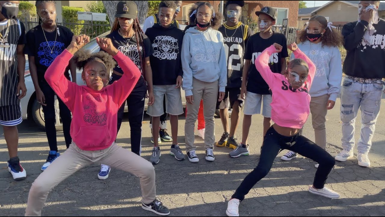 Both Hands Up In The Air Lemme See U SHAKE SHAKE‼️ I FOLLOW @TOMMYHOTGIRLZ ON INSTAGRAM