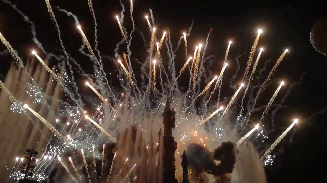 Disneyland Illuminations Feuerwerk Abendshow 11.03.2018