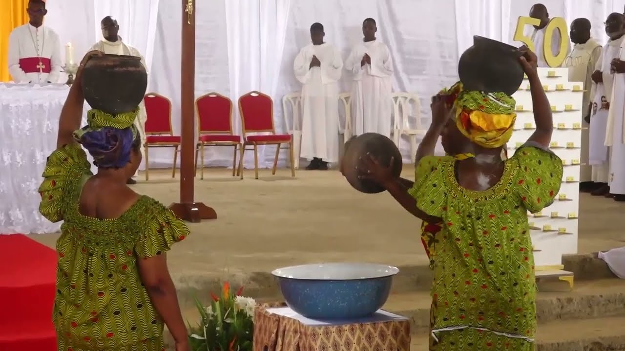 ÉCHOS DES DIOCÈSES / JUBILÉ D'OR SACERDOTAL DU RP GUILLAUME AGNIMEL EDJE A ORBAFF