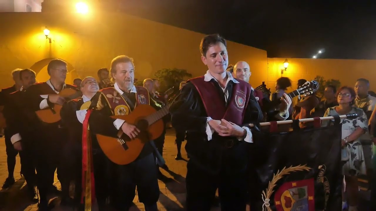 RondaTuna Universitaria de SantanderEspaña- #Fitucolpaz Cartagena de Indias Nov 24 2022