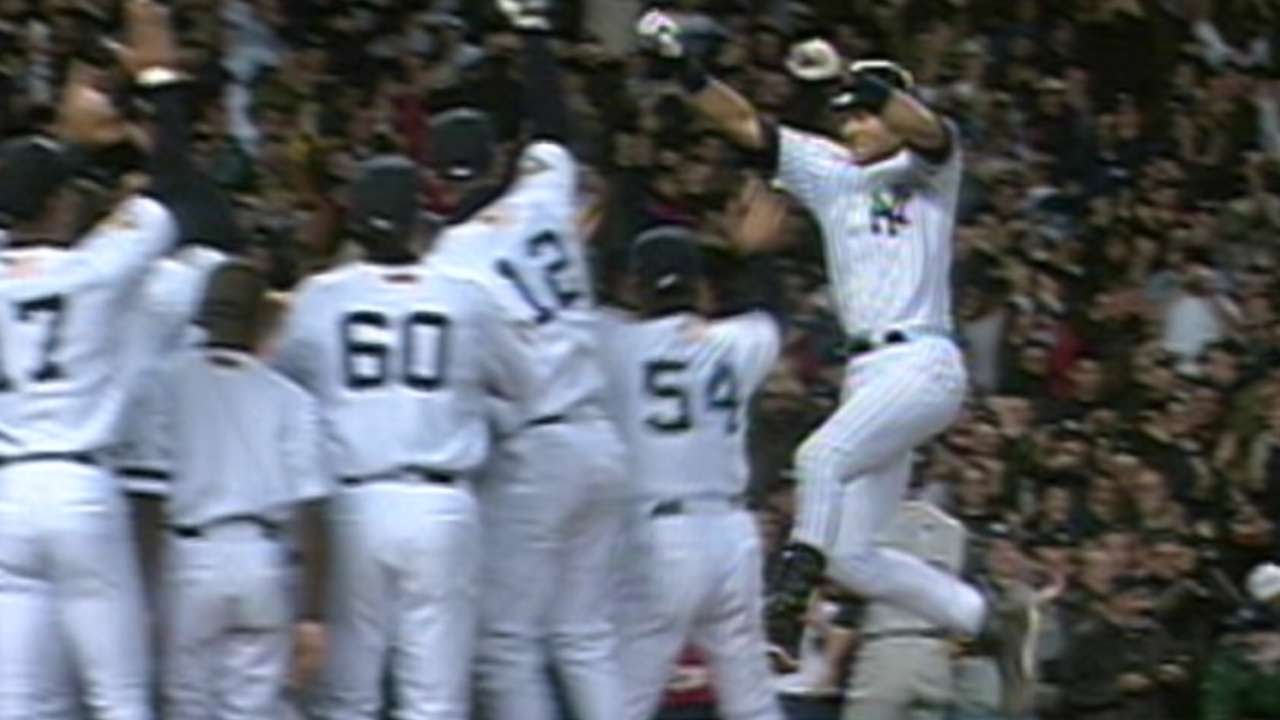 2001 WS Gm4: Jeter walks off after nine-pitch at-bat