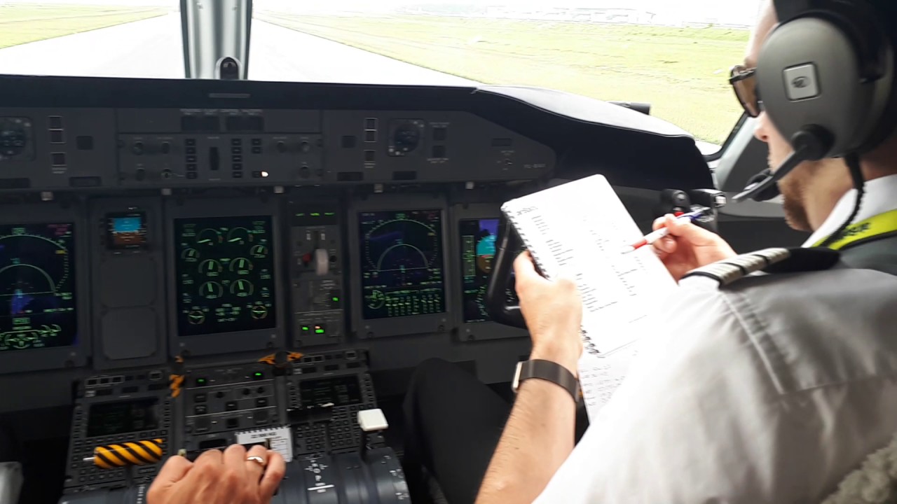Dash 8 First Landing - new first officer cockpit view