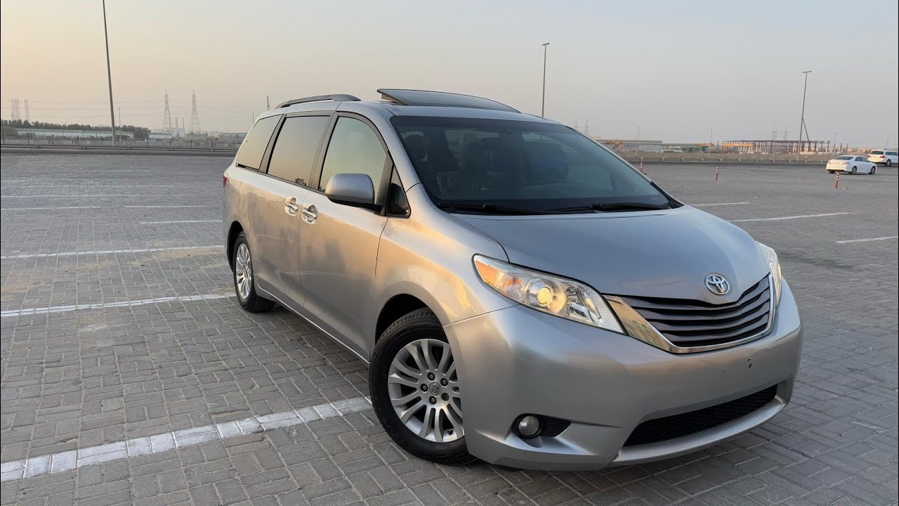 Toyota Sienna 2015 XLE walkaround