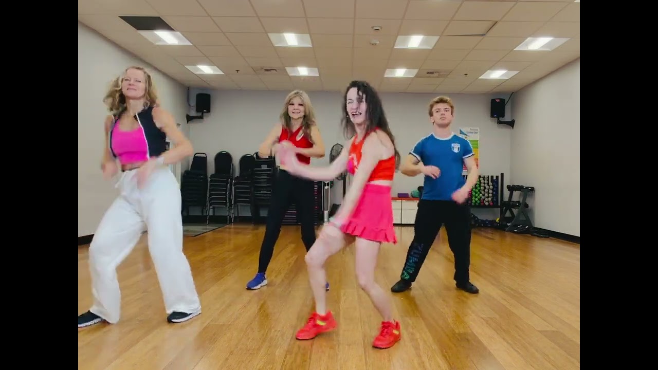 2 be loved (am I ready) @Lizzo #zumba #zumbadance #zin #valentinesday #deiadance03 #dancechallenge 