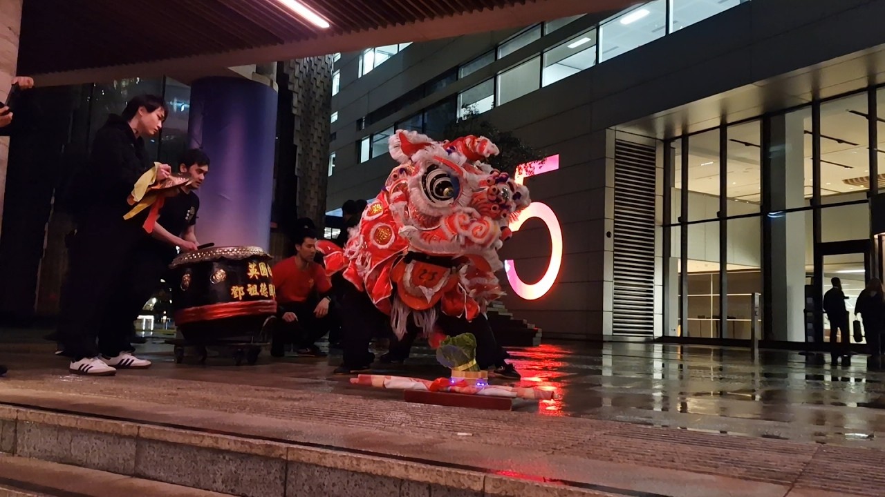 Lion Dance by Tang's Pak Mei | Pre CNY 2026 | Broadgate Circle, London