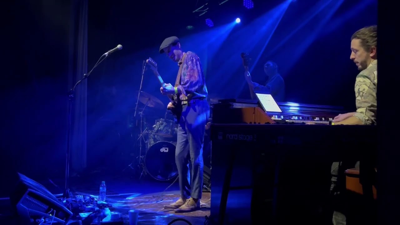 Many Rivers to Cross / Frankie Connolly Band