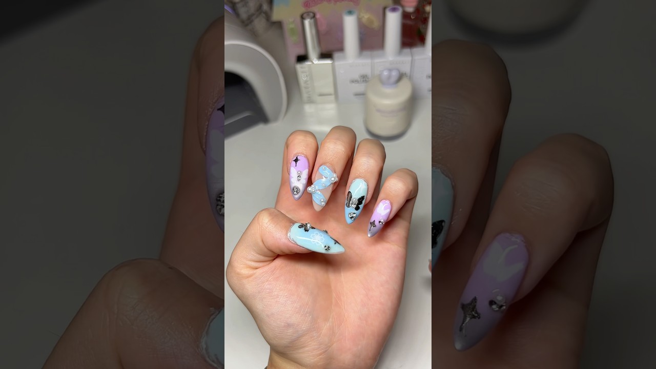 Do pastel spring nails with me 🦋🌸 @MakarttOfficial #nails #gelnails #springnails #nailart #ad