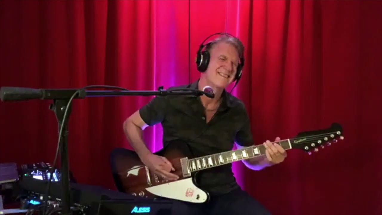 Alesis Strike MultiPad looping with Eliot Lewis of Live From Daryls' House.