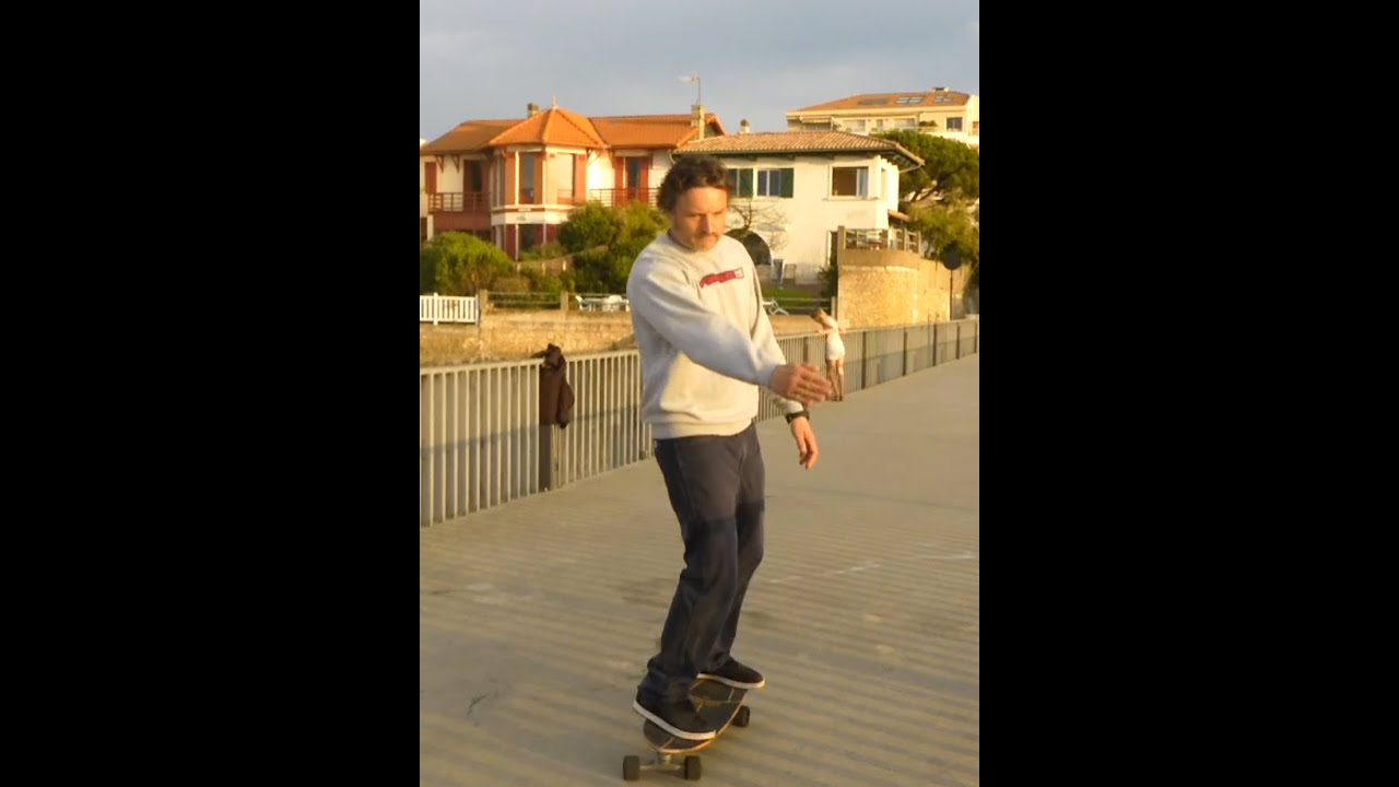 TUTO SURFSKATE. ETRE DE PROFIL EST UNE ERREUR