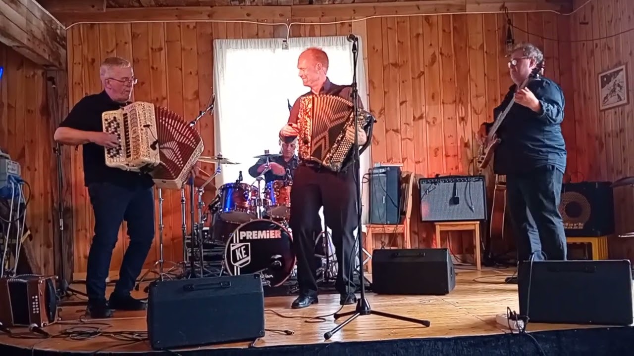 Farmen & Henningsen Combo - konsert - 