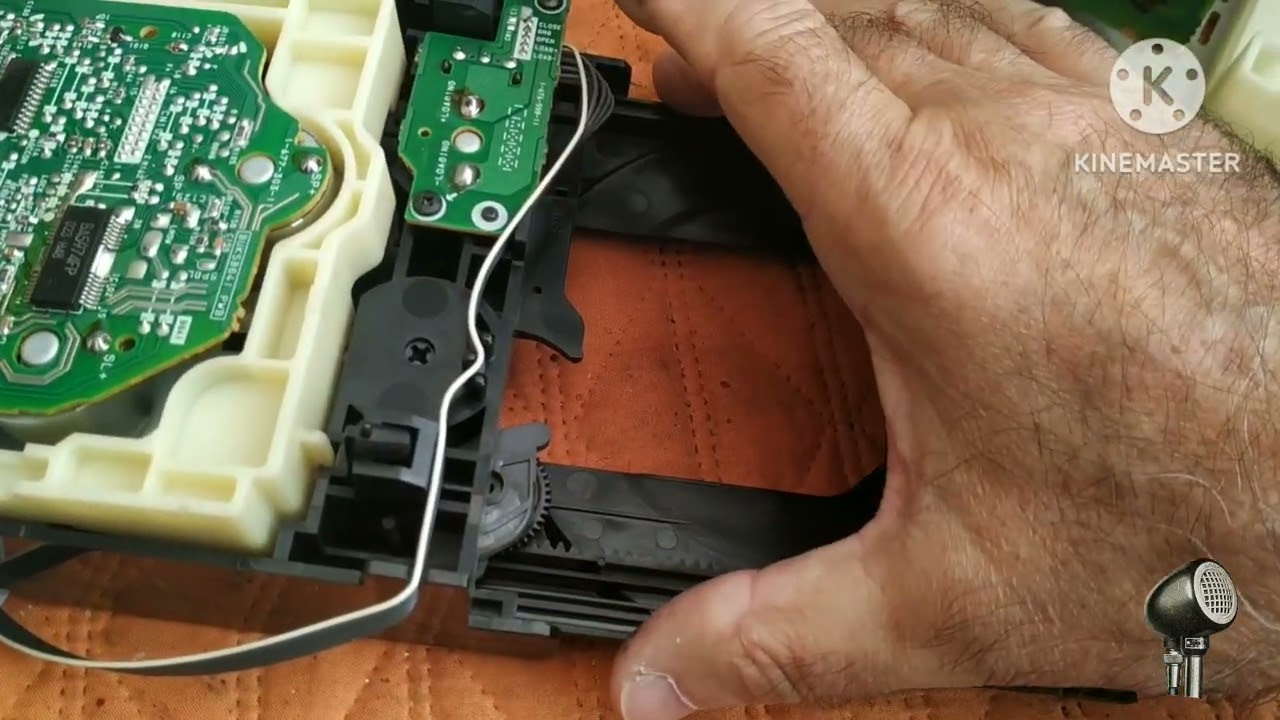 Compacto vertical Sony CMT CP11 no abre la bandeja CD
