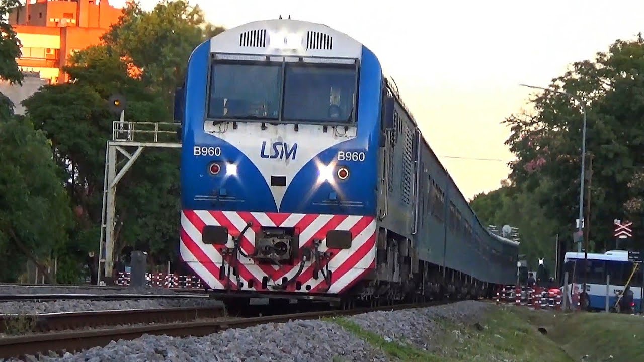 L&Iacute;NEA SAN MART&Iacute;N POR DEVOTO - LOCOMOTORAS CSR SDD7 Y GT22.
