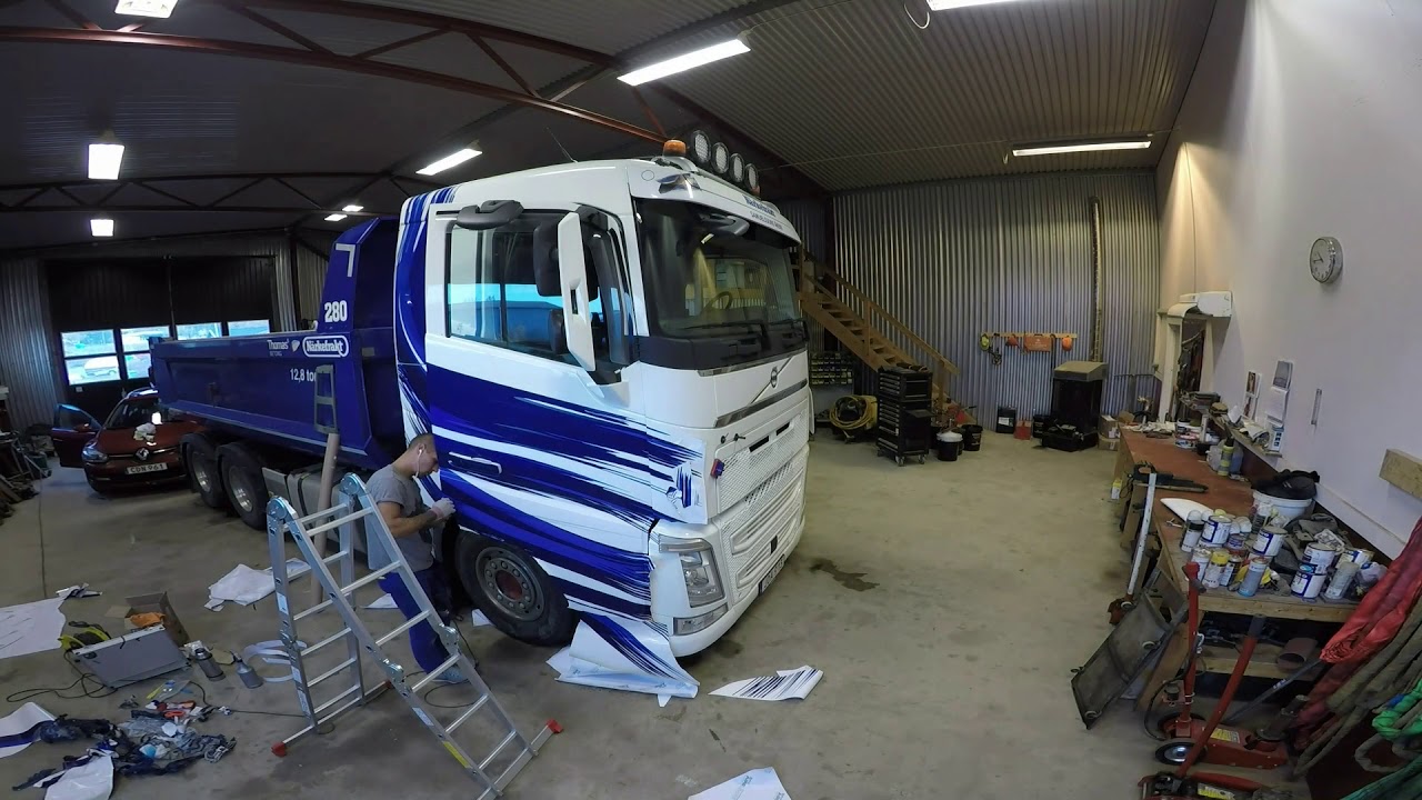 Volvo FH truck vinyl wrap