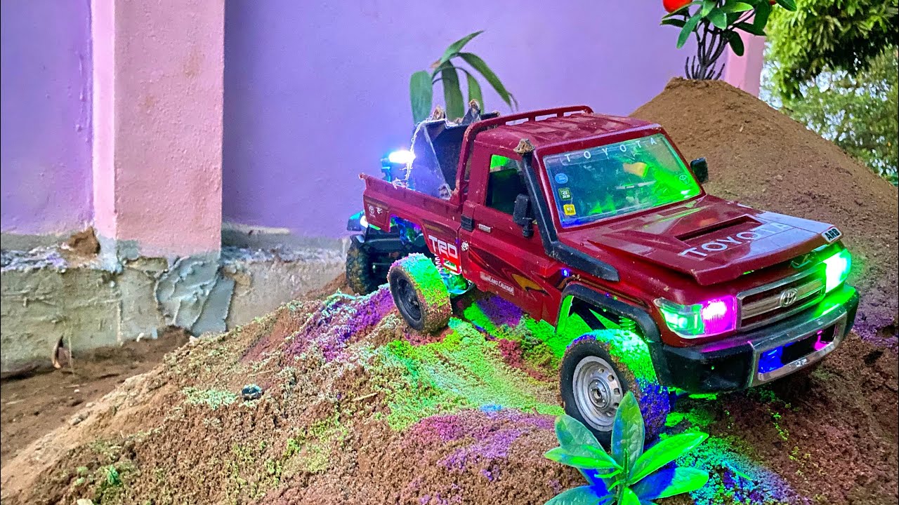 The Best Mini RC Crawler? 4x4 Toyota Land Cruiser Off-Roading!