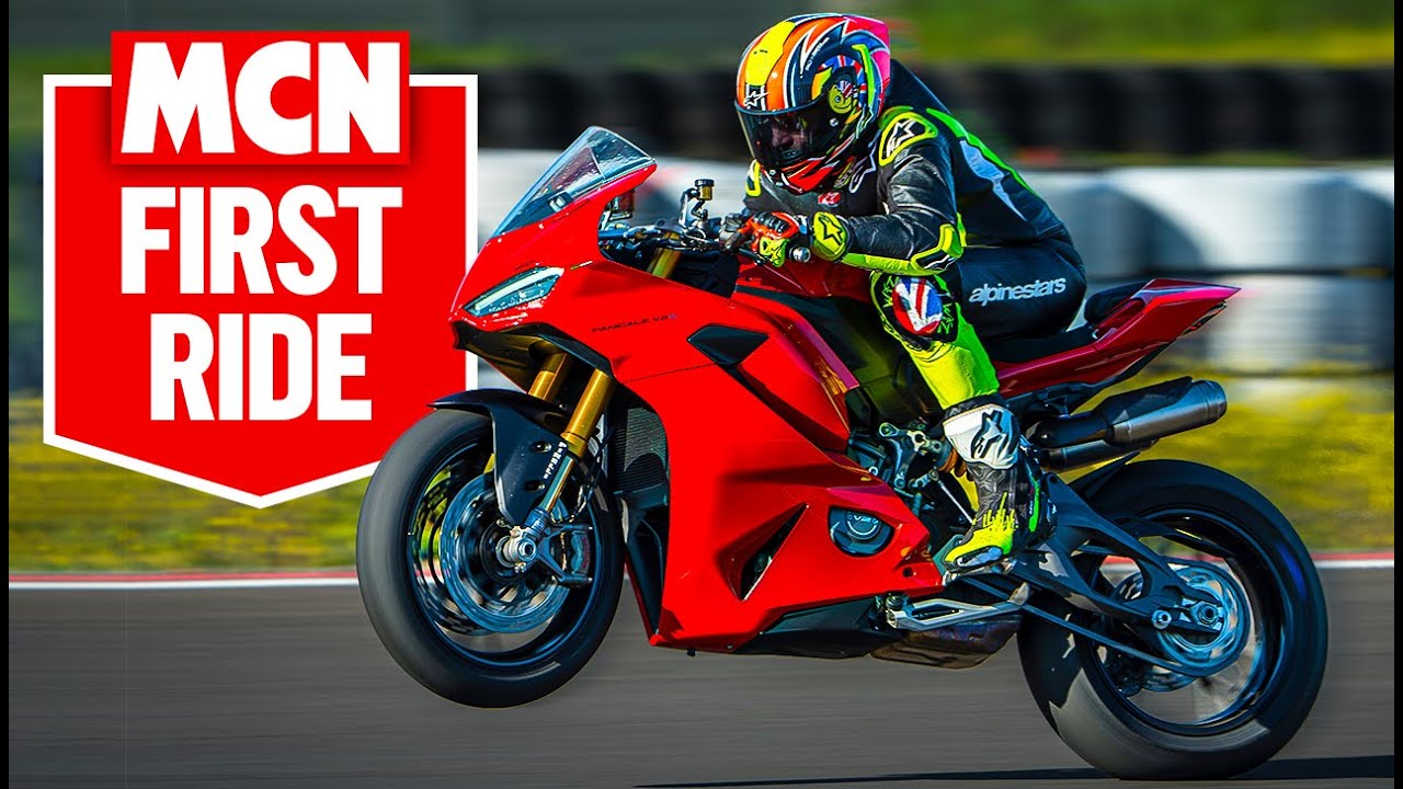 2025 Ducati Panigale V2S | Lighter, quicker and more thrilling than ever! | MCN Review