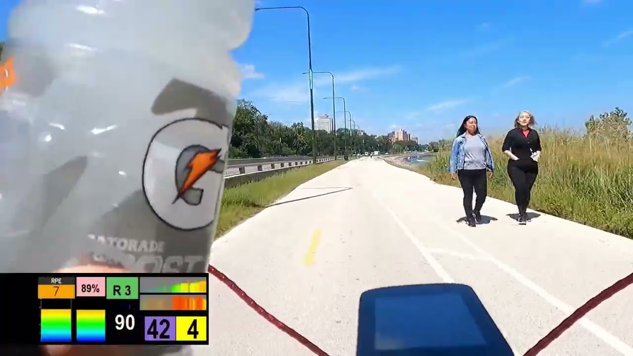 Технология измерения пульса, навсегда изменившая велоспорт — на трассе Chicago Lakeshore Trail.