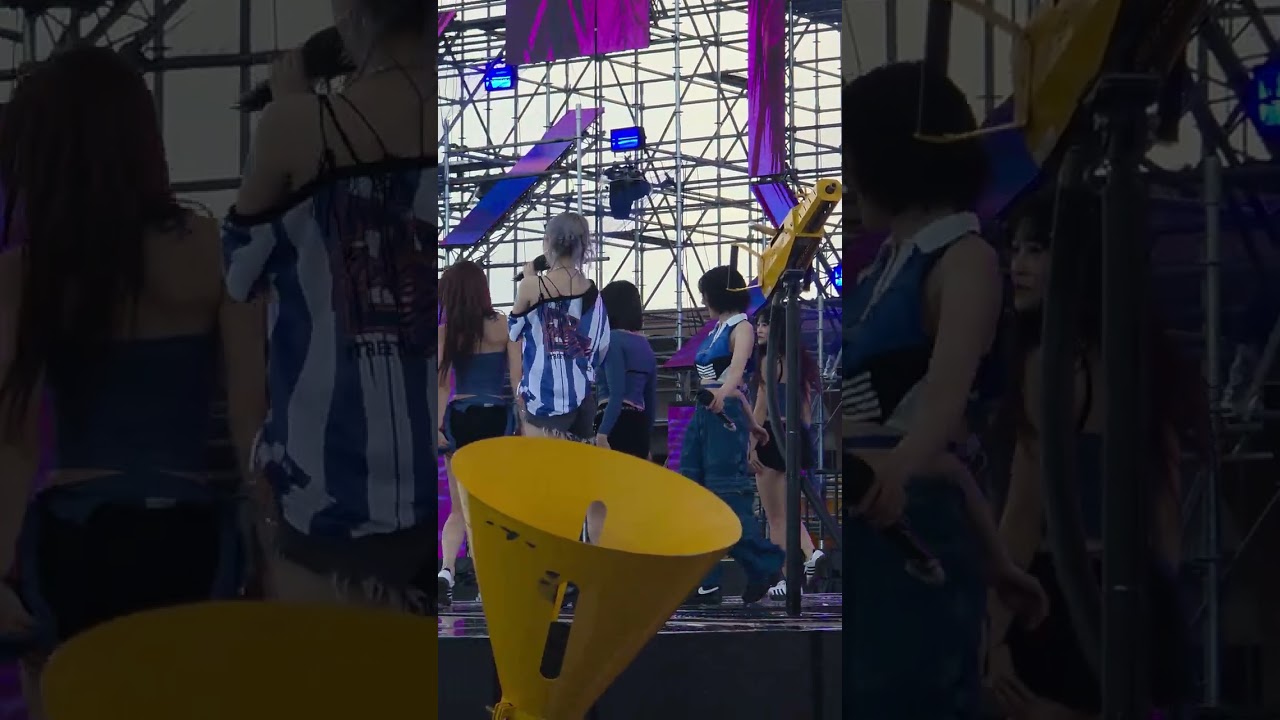 VIVIZ - #FLASHBACK (WATERBOMB MANILA 2025 DAY 2)