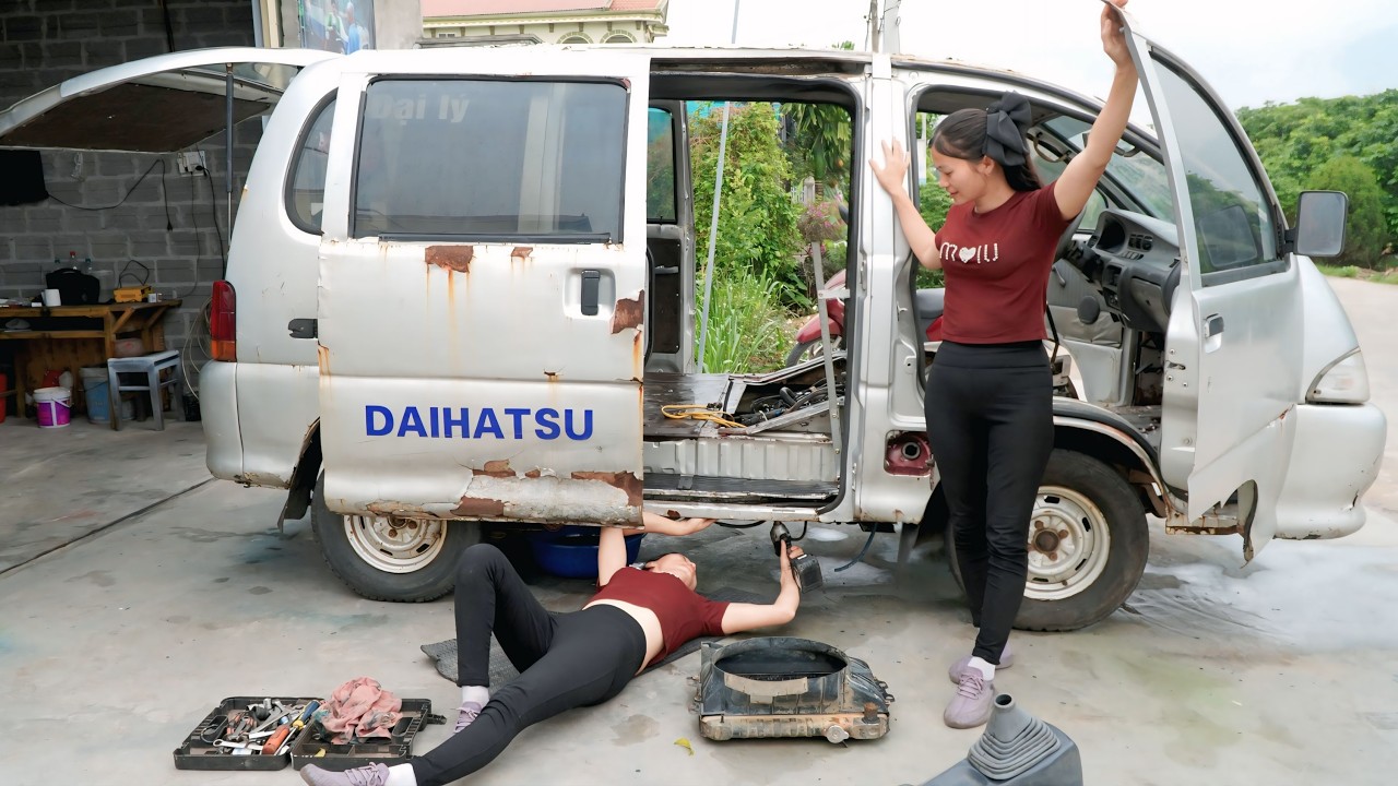 The girl's challenge: Repair and restore the interior and exterior of a 25-year-old (Daihatsu) car.