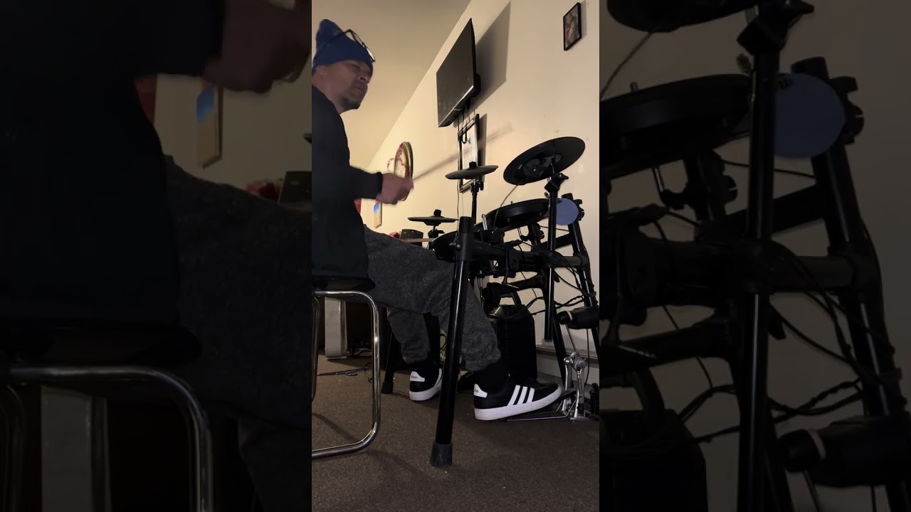 Yolanda Adams in the midst of it all. Horace Stancavage owns no rights to any music herein