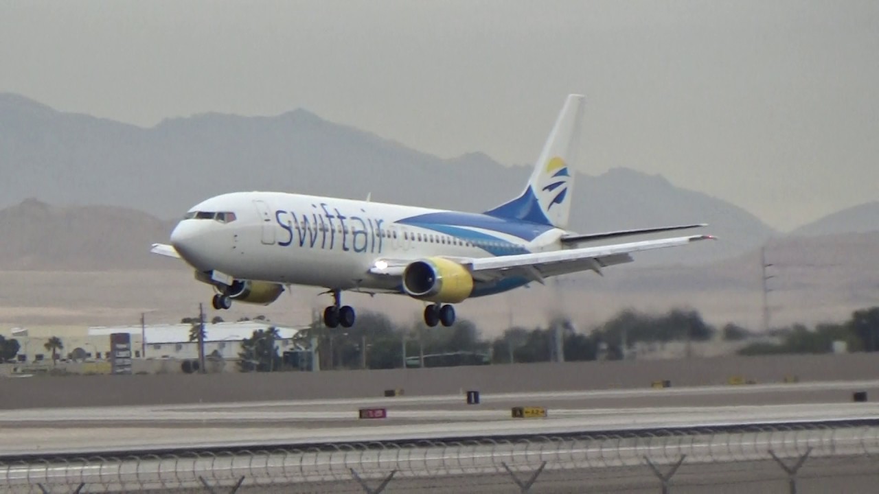 *Charter* Swift Air 737-401 (N420US) (New Livery) Arrives at Las Vegas!