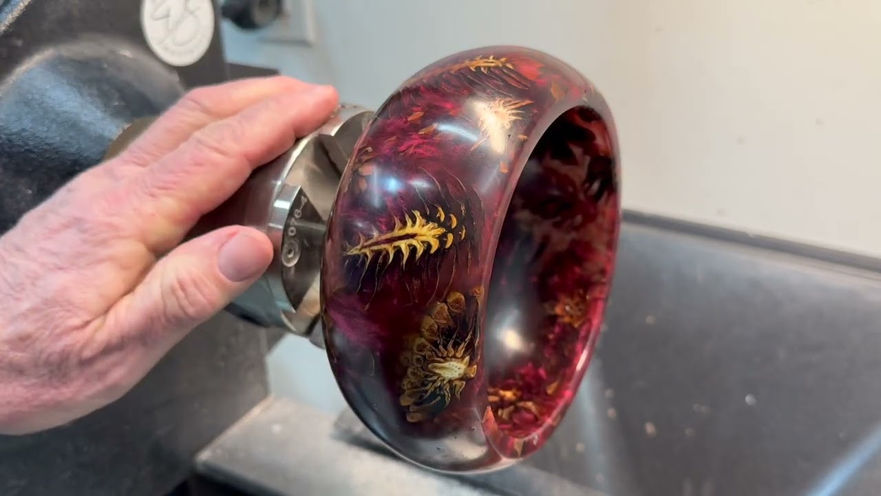 Finishing a Resin Bowl Like a PRO!