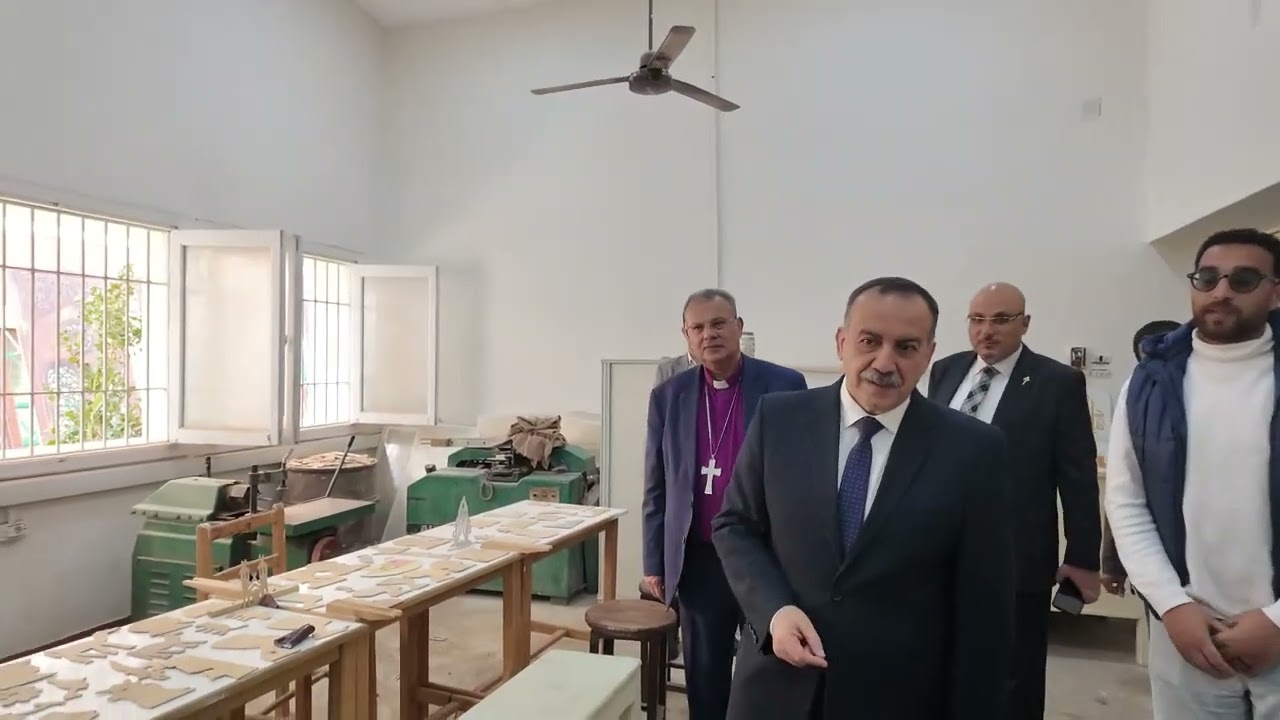 محافظ أسيوط ورئيس الطائفة الإنجيلية يتفقدان مركز الحرف اليدوية والتراثية بالفتح تمهيدًا لافتتاحه