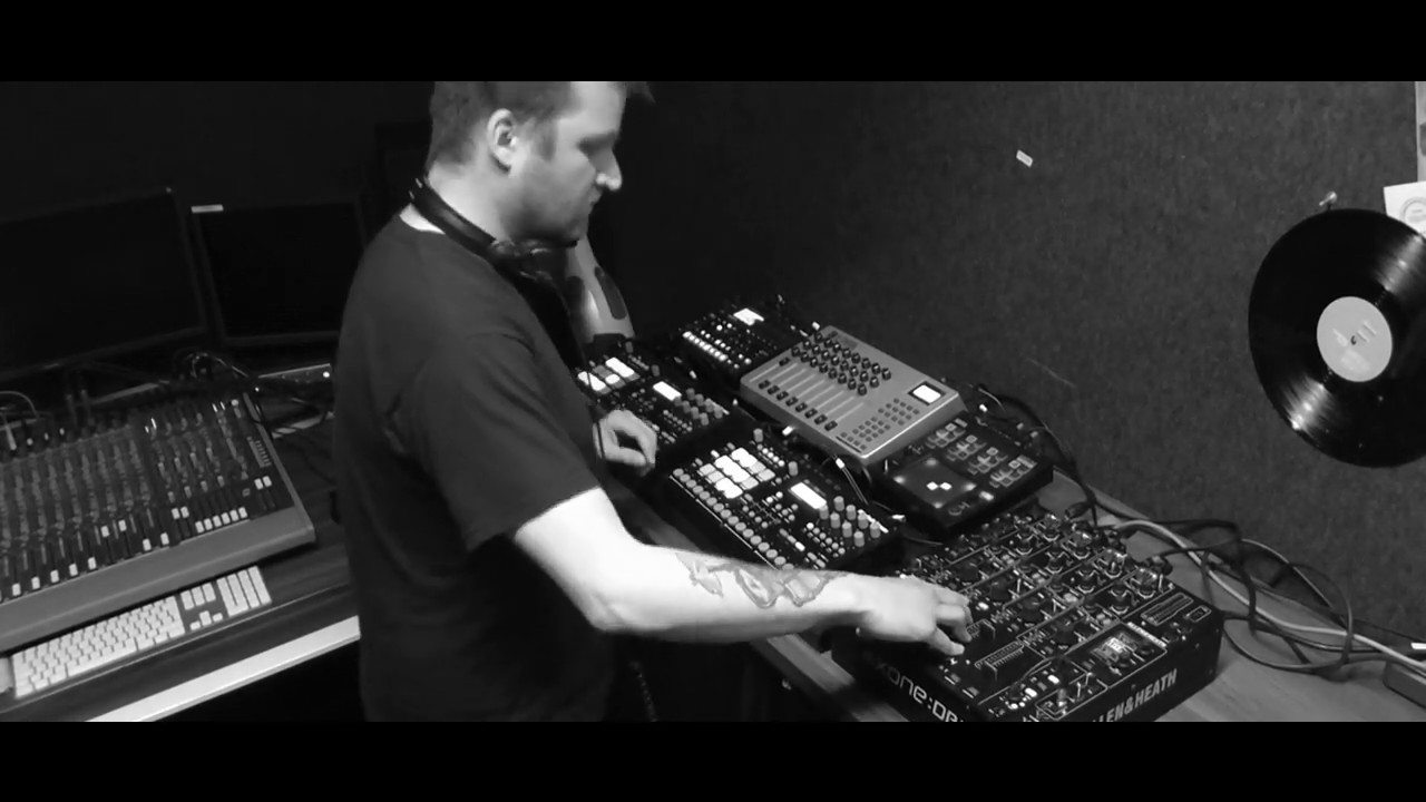 LIKWOR ON THE KNOBS #9 Analog Rytm Techno