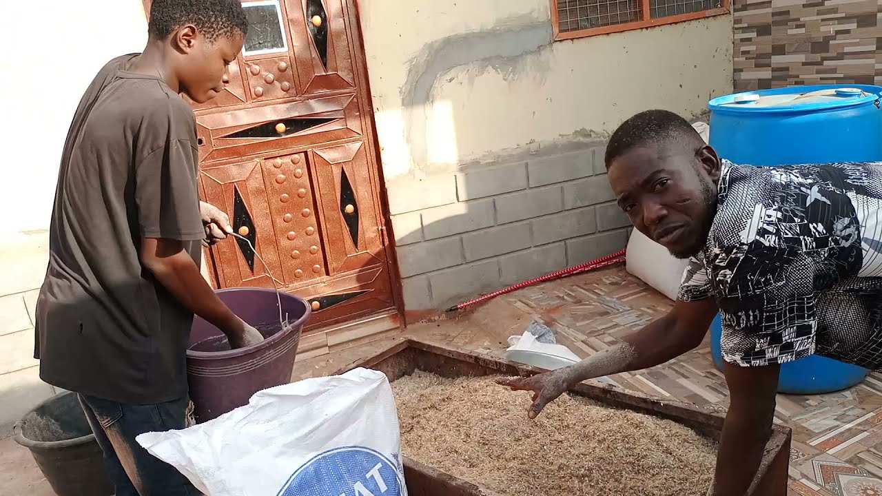 HOW TO MIX ANIMAL FEED