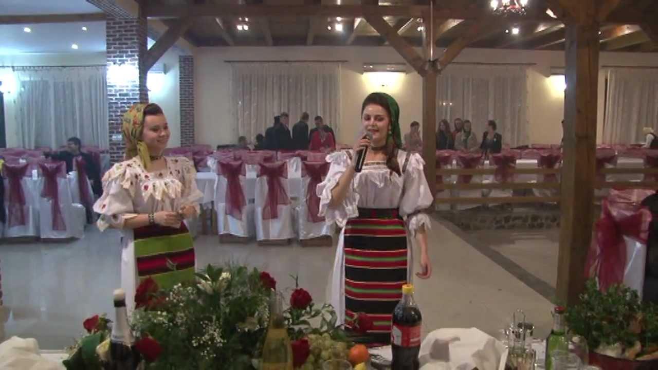 STRIGĂTURI LA GĂINĂ ANAMARIA TOMOIAGĂ ŞI AMALIA URSU LA NUNTĂ LA PERLA IZEI ROZAVLEA