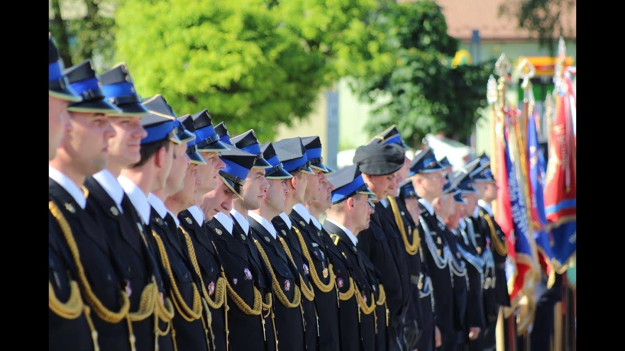 Przemarsz pododdziałów PSP i OSP Powiatu Chrzanowskiego  - XI Powiatowy Dzień Strażaka