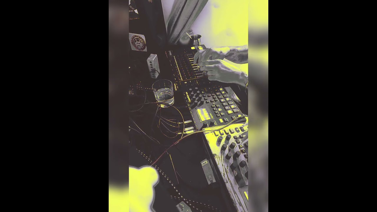 Techno with tr-8s, Analog Four mk2, Digitakt