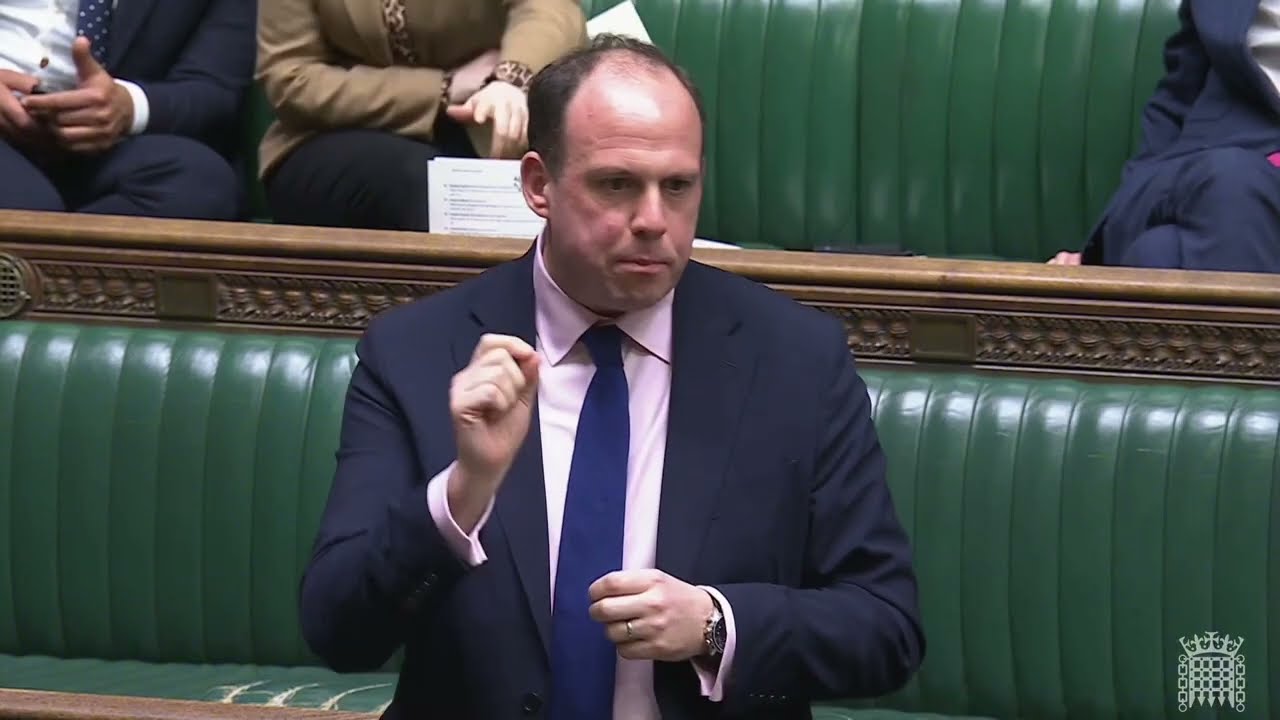 Greg Smith MP Defends British Pubs against Useless Labour Government