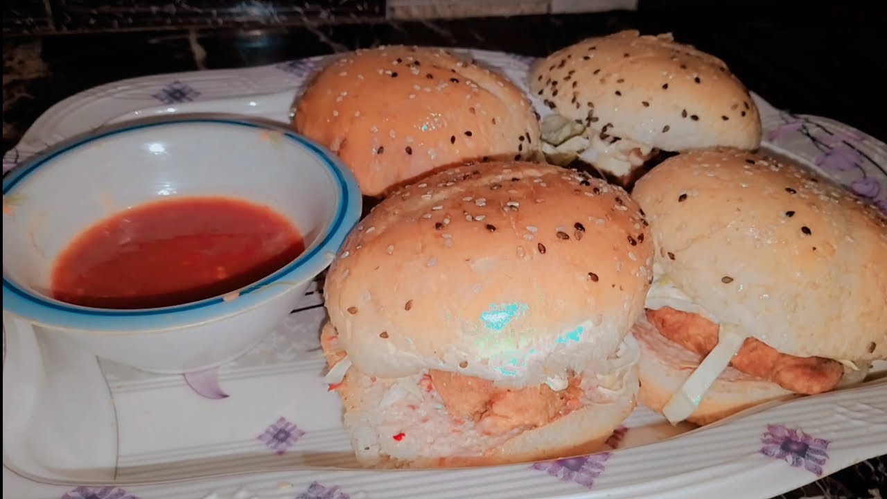 CRISPY CHICKEN ZINGER BURGER 🍔SPICY & CRUNCHY BURGER AT HOME❤️😋 #youtube #burger #chicken #crispy