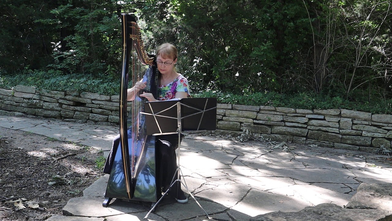 Hallelujah performed by Suzanne Shields on Celtic Harp