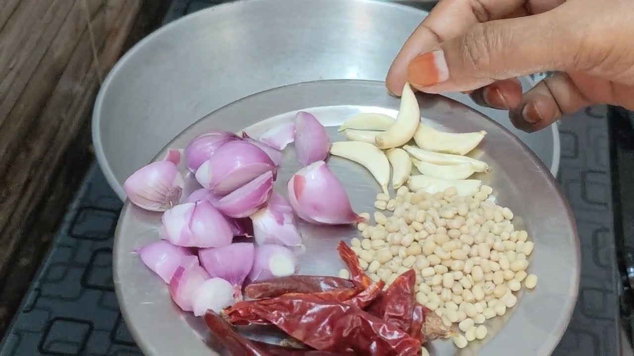 எள்ளு துவையல்/ டிபன் சாதம் 2 கற்கும் பொருந்தும்