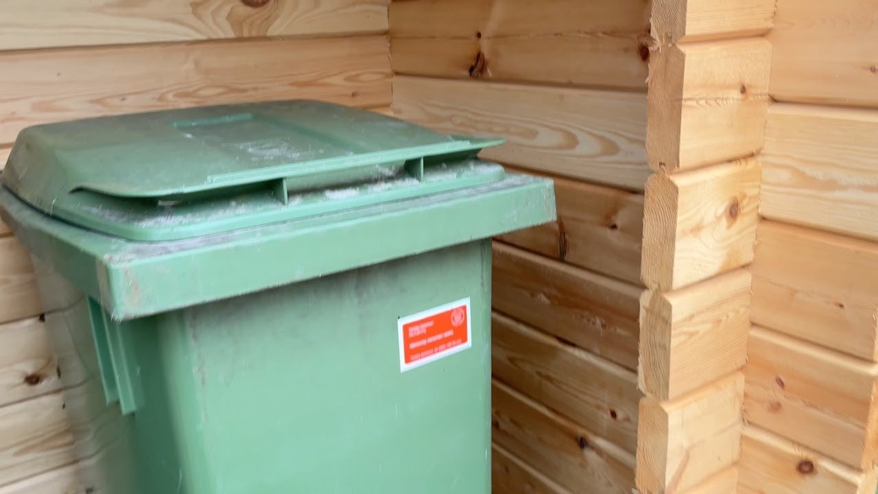 Köp Sopkärlshus/Redskapsbod Nytillverkat i Fura på Klaravik