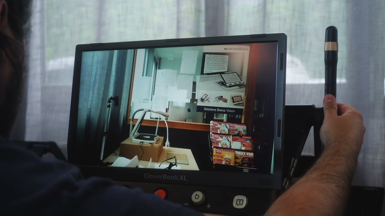 CLOVER BOOK XL - Une loupe électronique performante et portable !