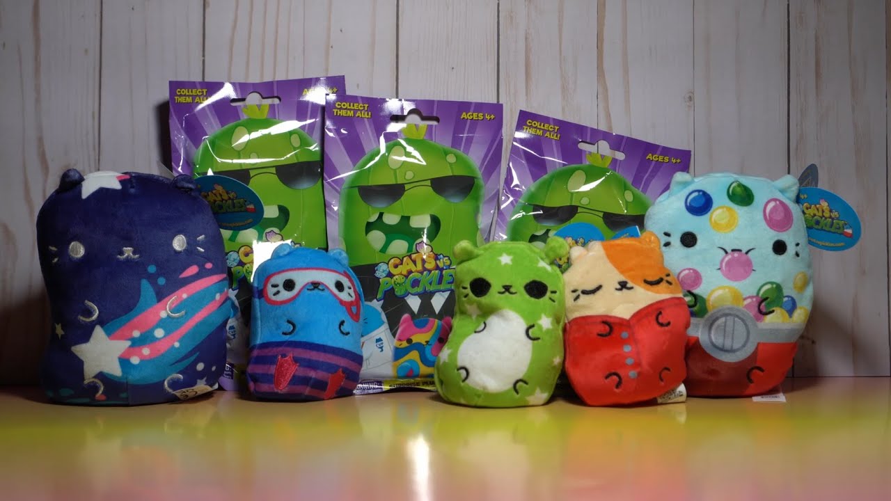 I bought 8 Cats vs Pickles plushies! Beans, Chonks, and blind bags! Oh my!