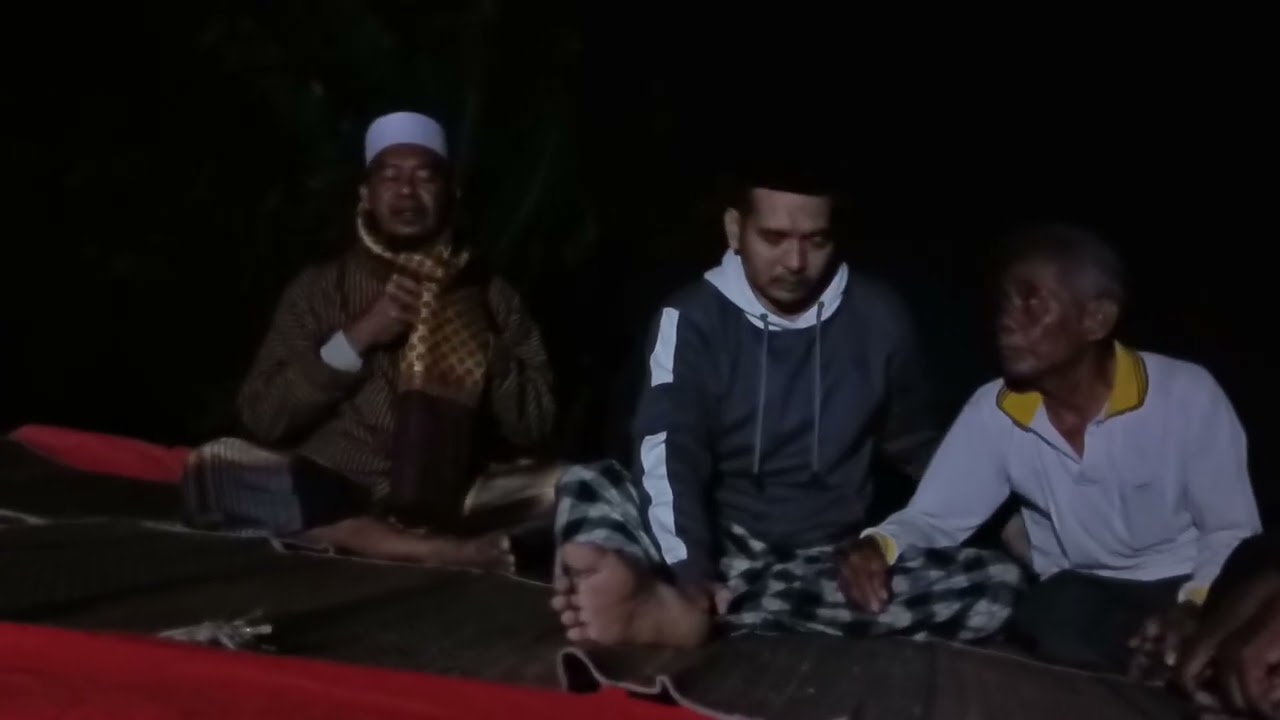 MENYELAMATKAN ORANG YNG MAU DI JADIKAN TUMBAL DI JEMBATAN KALI PLAWAD..SAYA & TIM SAYA DI SERANG