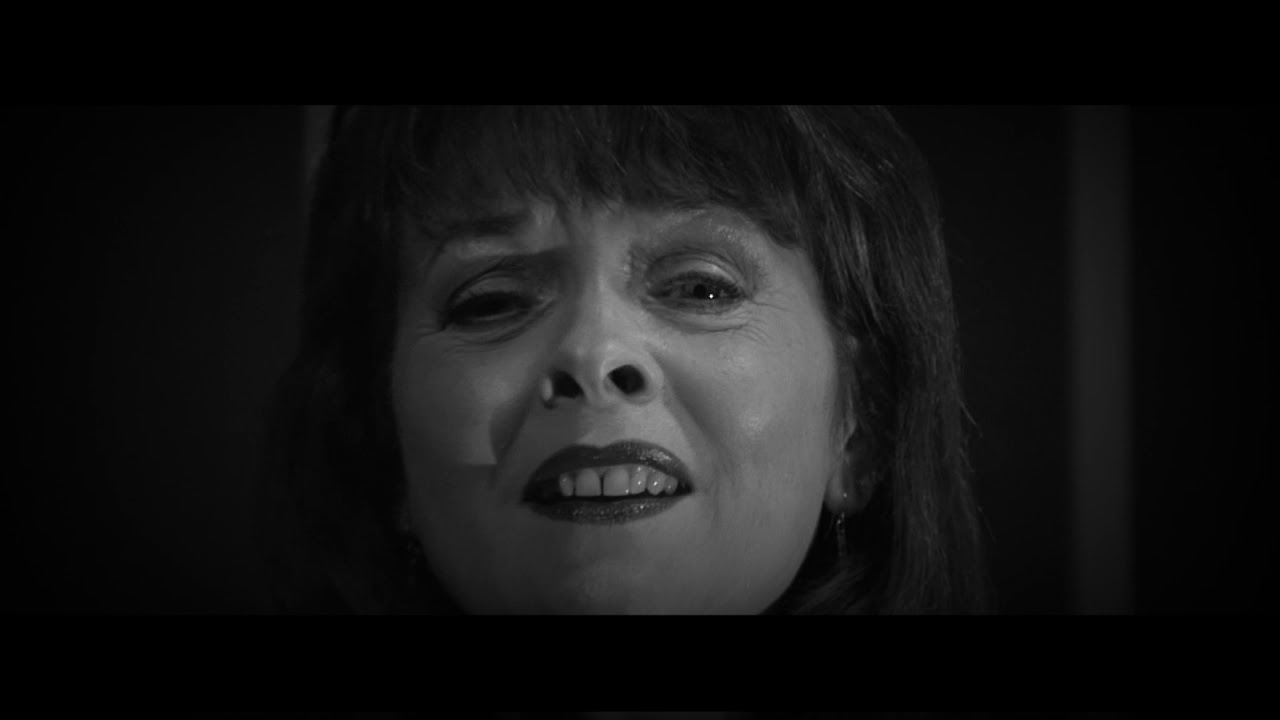 Mary Duff - A Poor Mans Roses