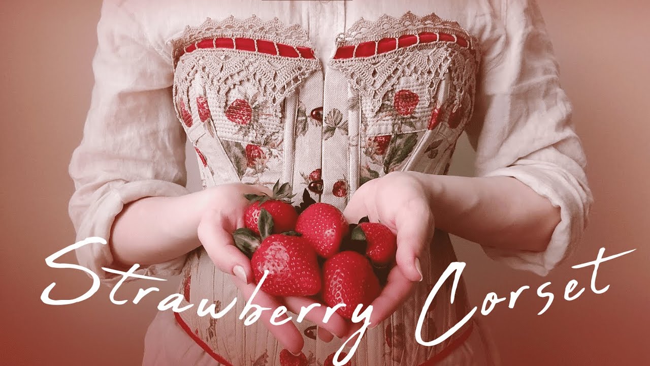 making a 🍓STRAWBERRY CORSET🍓 because i'm excited for summer