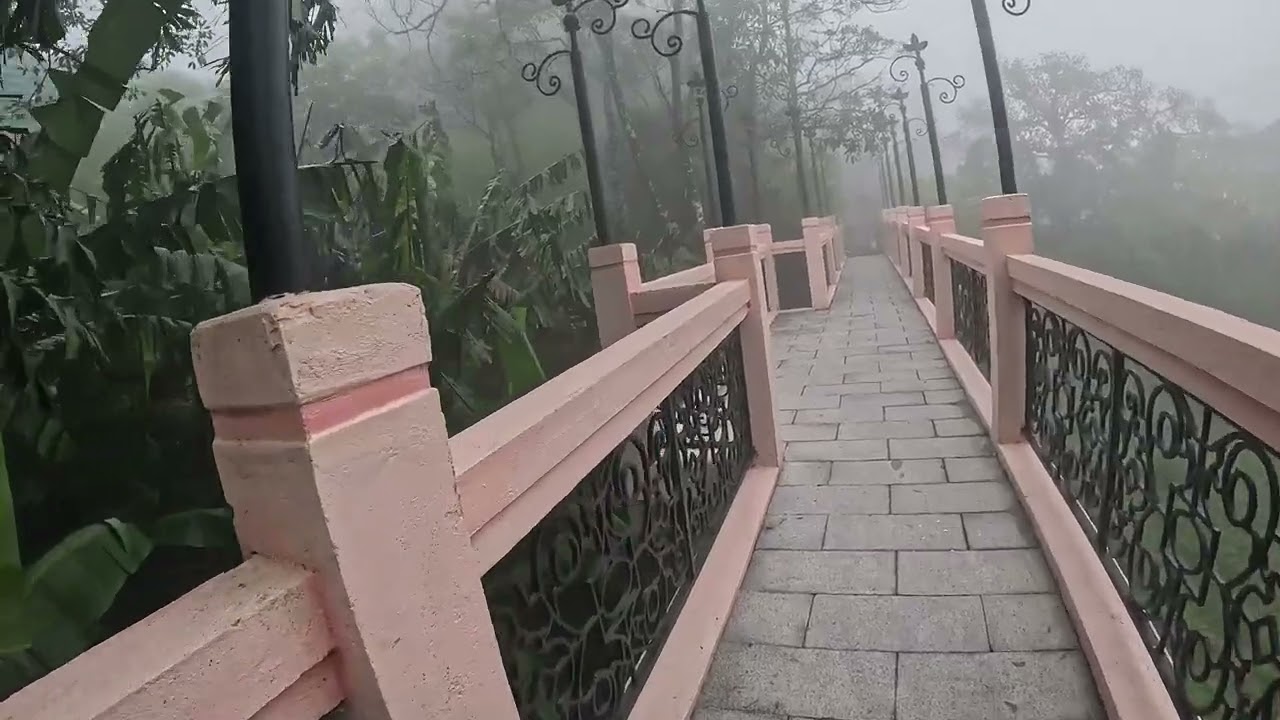 Ba Na Hills Walking Tour