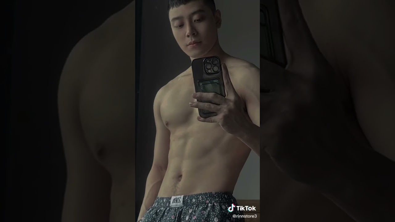 Vietnamese Gay Model