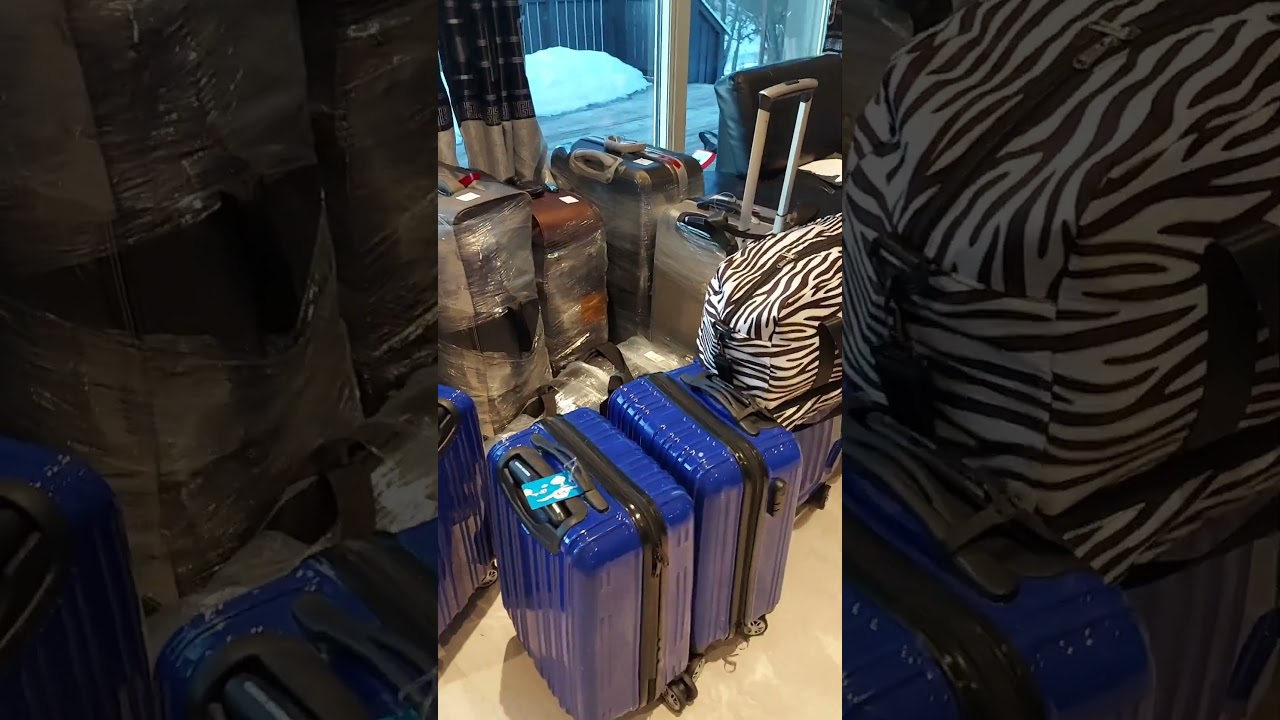 Как мы упаковали багаж перед поездкой в ​​Нигерию спустя 10 лет. 